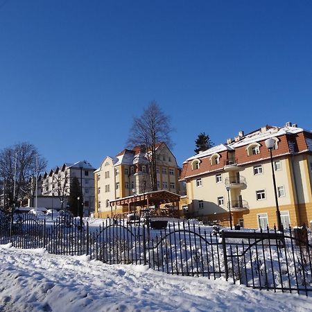 Hotel Zdrojowy Sanus Świeradów-Zdrój Exteriér fotografie